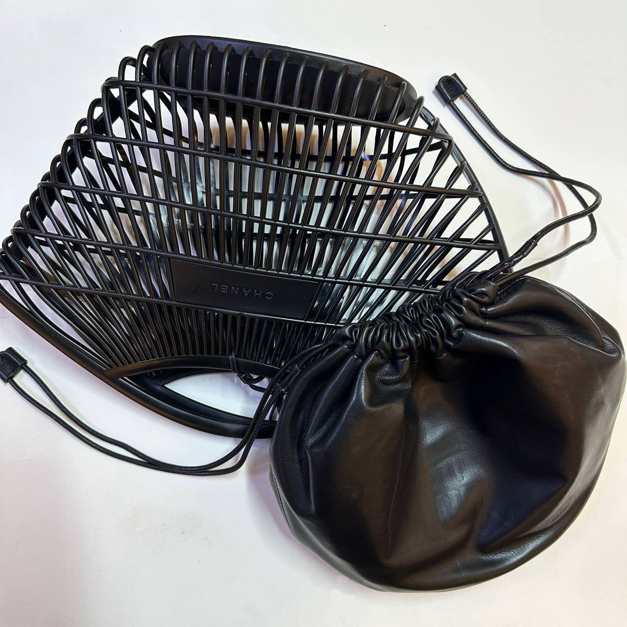 CHANEL 
NEW DESIGN GOOD QUALITY 
120 dhs🇦🇪
Zain39
♥️♥️♥️