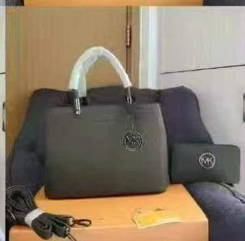 MK 2in1
110 dhs🇦🇪
with box
🎁🎁🎁
Zain143
♥️♥️♥️
