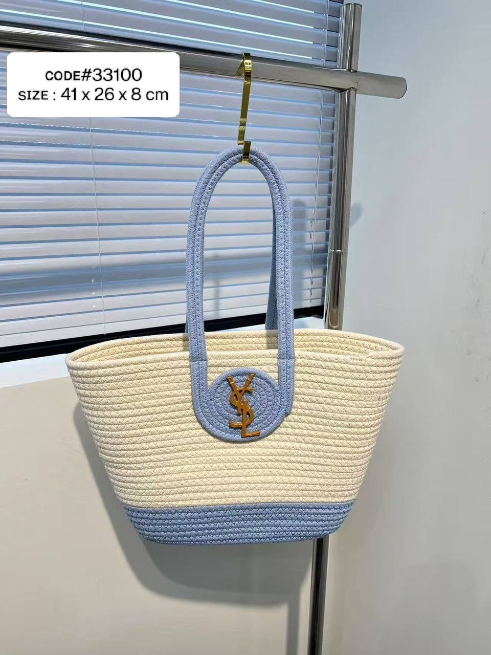 YSL - YVES SAINT LAURENT
BEACH  SHOULDER BAG
sɪᴢᴇ : 41 cm
60 dhs🇦🇪
Zain31
♥️♥️♥️