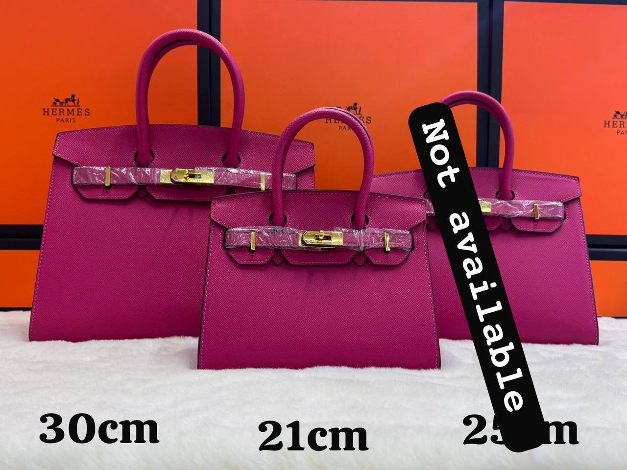 Hermes ʙᴇʀᴋɪɴs 
ʟᴇᴀᴛʜᴇʀ ᴍᴀᴛᴇʀɪᴀʟ
sɪᴢᴇ:ᴄʜᴇᴄᴋ!!!
      30ᴄᴍ 110 dhs🇦🇪
      25ᴄᴍ 110 dhs🇦🇪
      21ᴄᴍ  105 dhs🇦🇪
Zain56
♥️♥️♥️