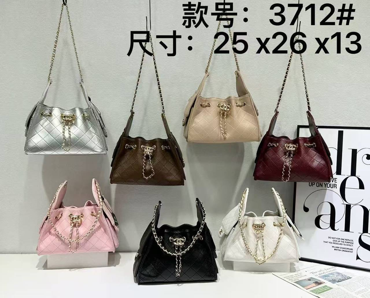 CHANEL
25cm
120 dhs🇦🇪
Zain44
♥️♥️♥️