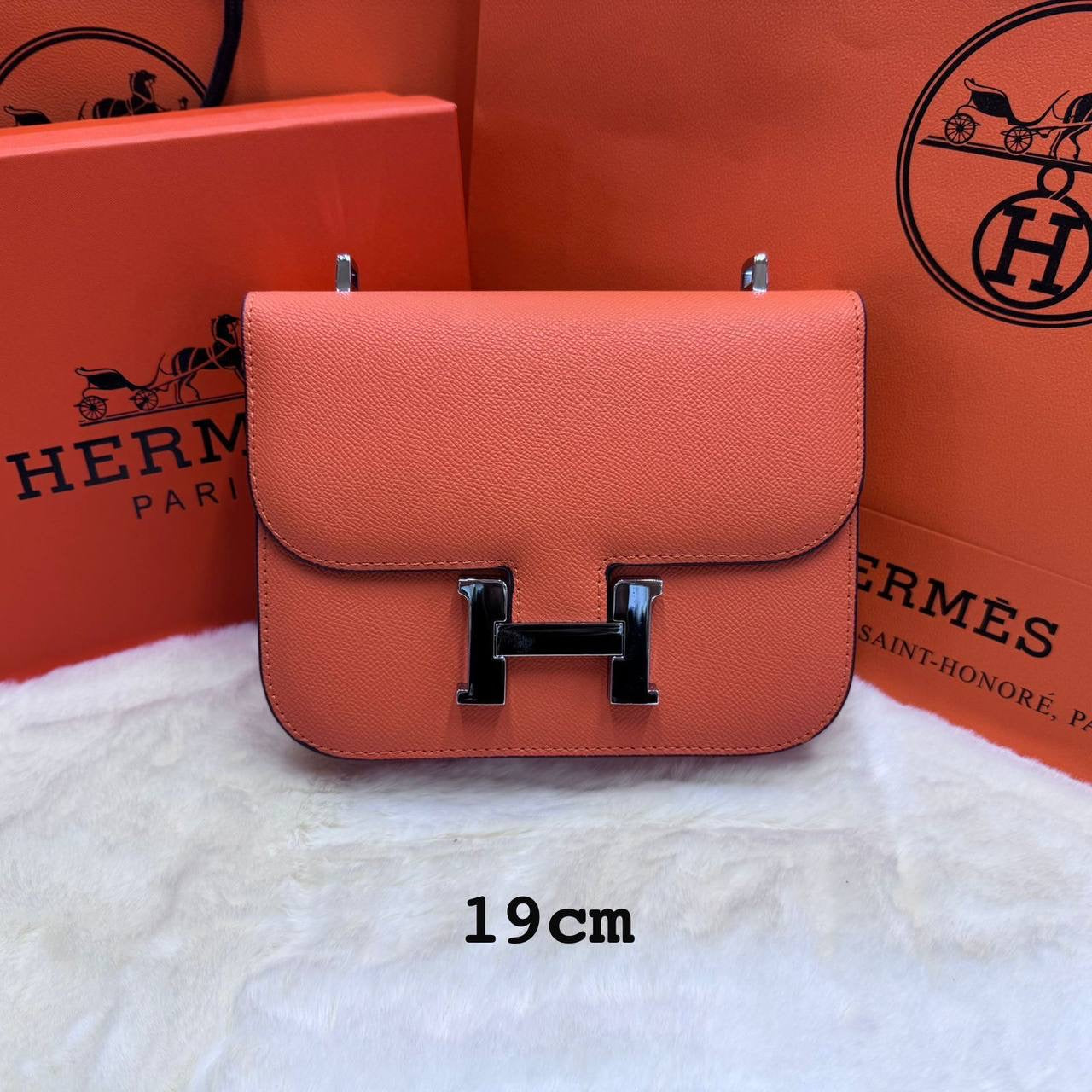 Hermes ᴄᴏɴsᴛᴀɴᴄᴇ(sɪʟᴠᴇʀ)
ᴡɪᴛʜʙᴏx
🎁🎁🎁
ʟᴇᴀᴛʜᴇʀ
sɪᴢᴇ:19ᴄᴍ
95 dhs🇦🇪
Zain56
♥️♥️♥️