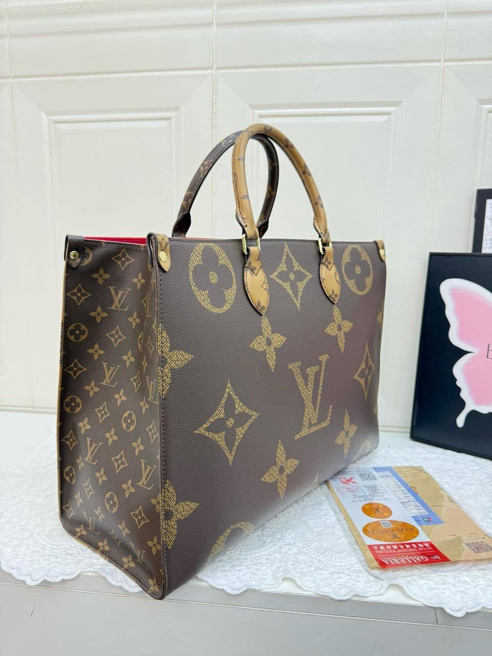 LV
41*30*15cm
110 dhs🇦🇪
Zain17
♥️♥️♥️
