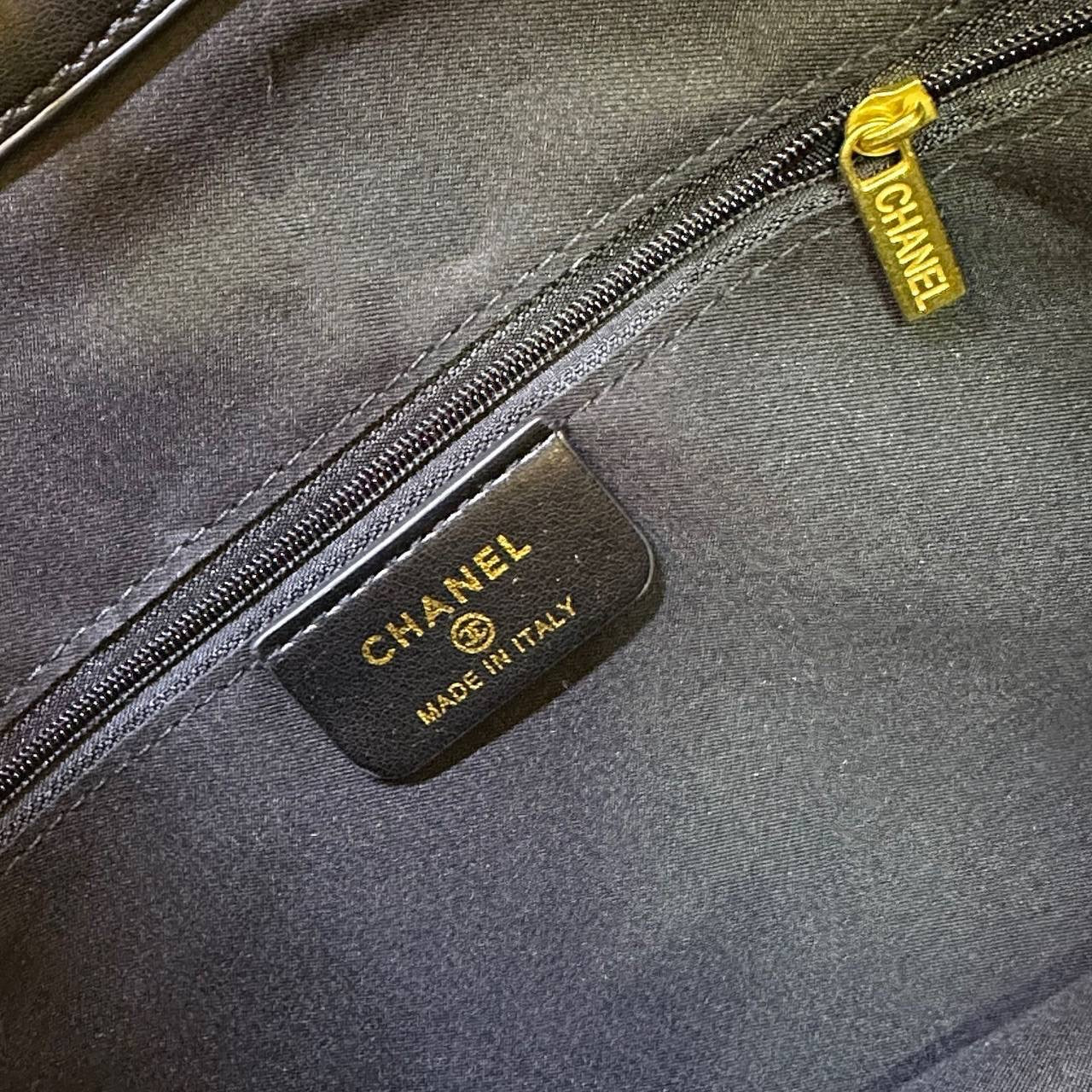 CHANEL 
NEW CAME GOOD QUALITY 
105 dhs🇦🇪
Zain39
♥️♥️♥️