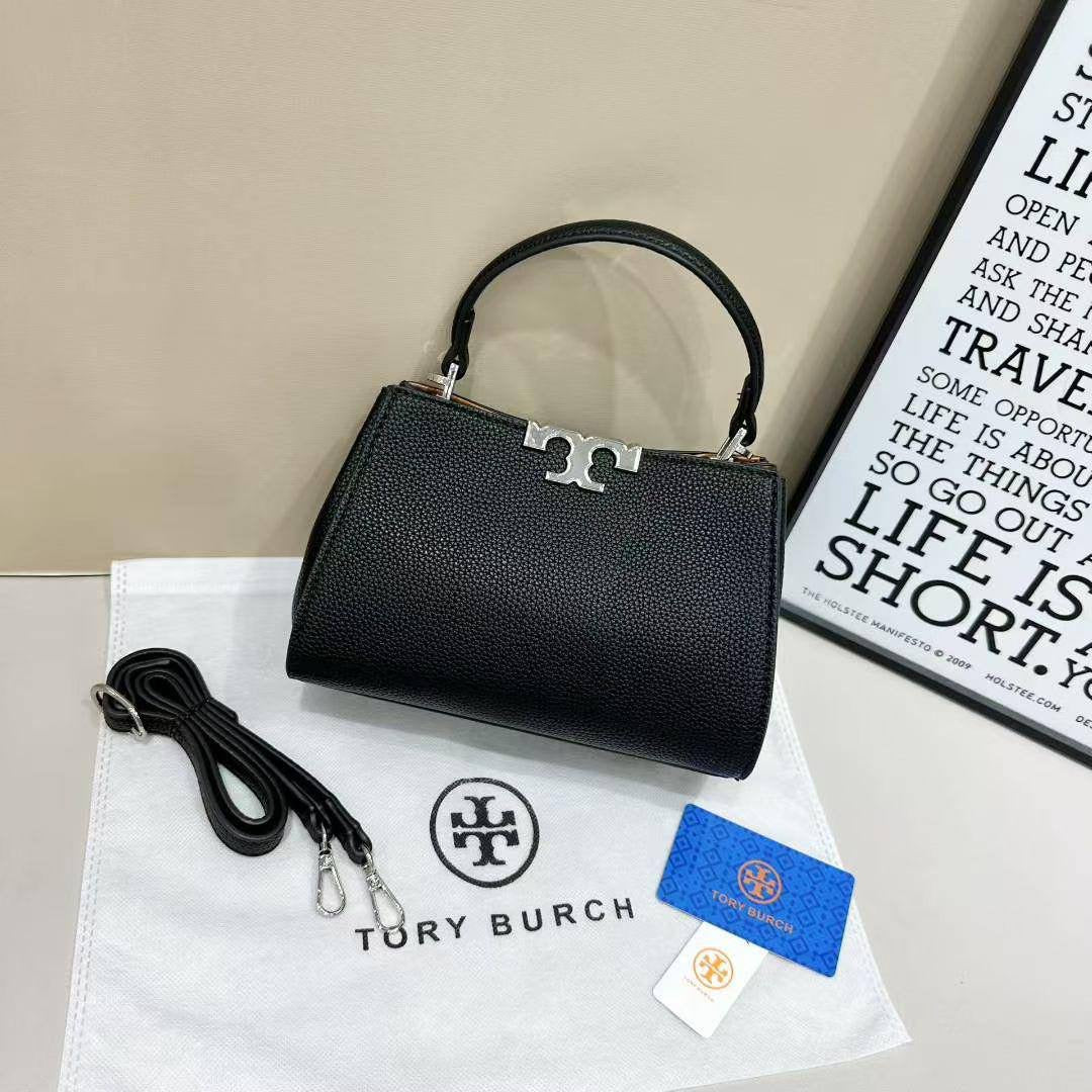 Tory Burch
95 dhs🇦🇪
size:22cm
Good quality 
with box
🎁🎁🎁
Zain35
♥️♥️♥️
