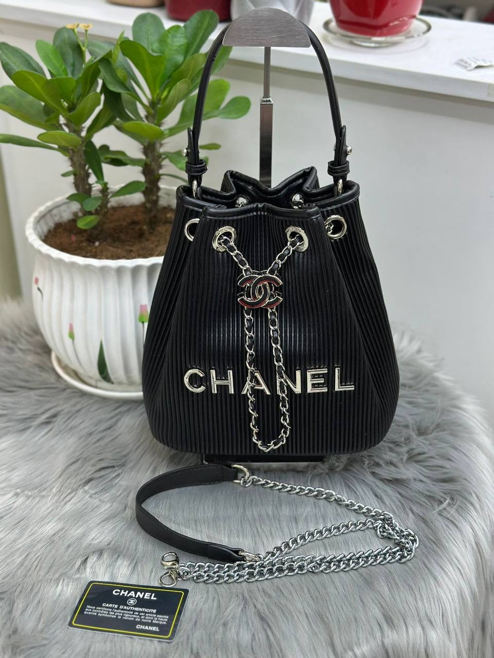 CHANEL  
SIZE  ……… 23 CM 
95 dhs🇦🇪
Zain51
♥️♥️♥️