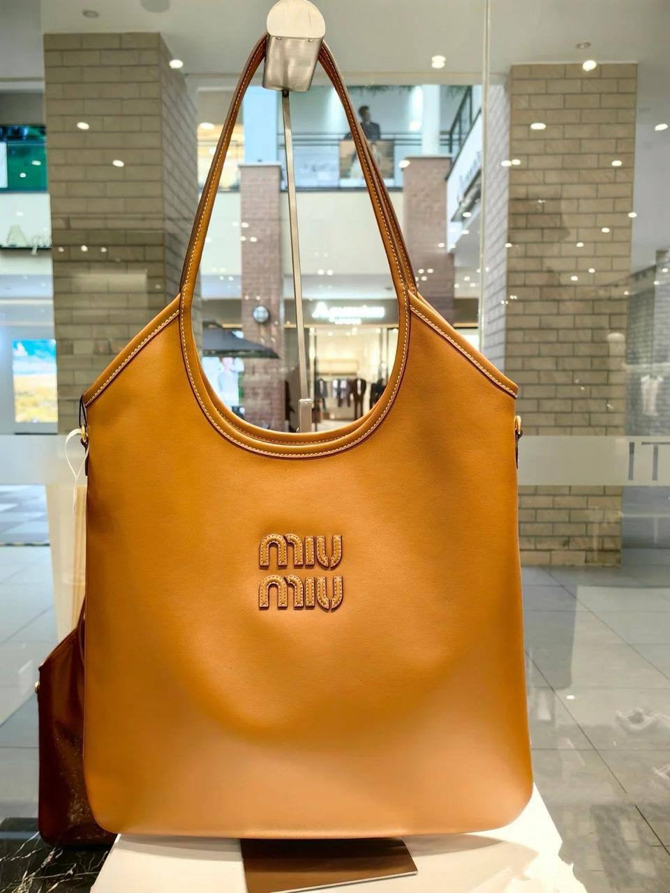 🎉 Offer 🎊  Miumiu ivy
Big Size : 36 * 31 cm
80 dhs🇦🇪
Zain115
♥️♥️♥️