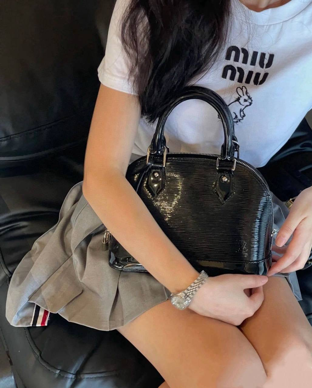 LV
GOOD QUALITY 
WITH BOX 
🎁🎁🎁
105 dhs🇦🇪
Zain39
♥️♥️♥️