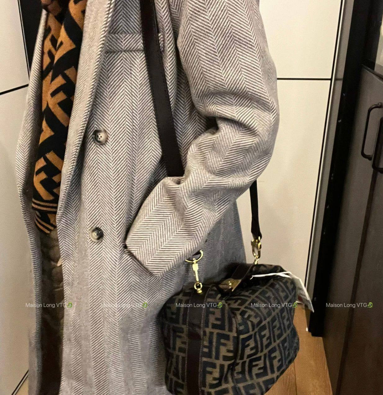 FENDI
 NEW CAME GOOD QUALITY 
WITH BOX 
🎁🎁🎁
90 dhs🇦🇪
Zain39
♥️♥️♥️
