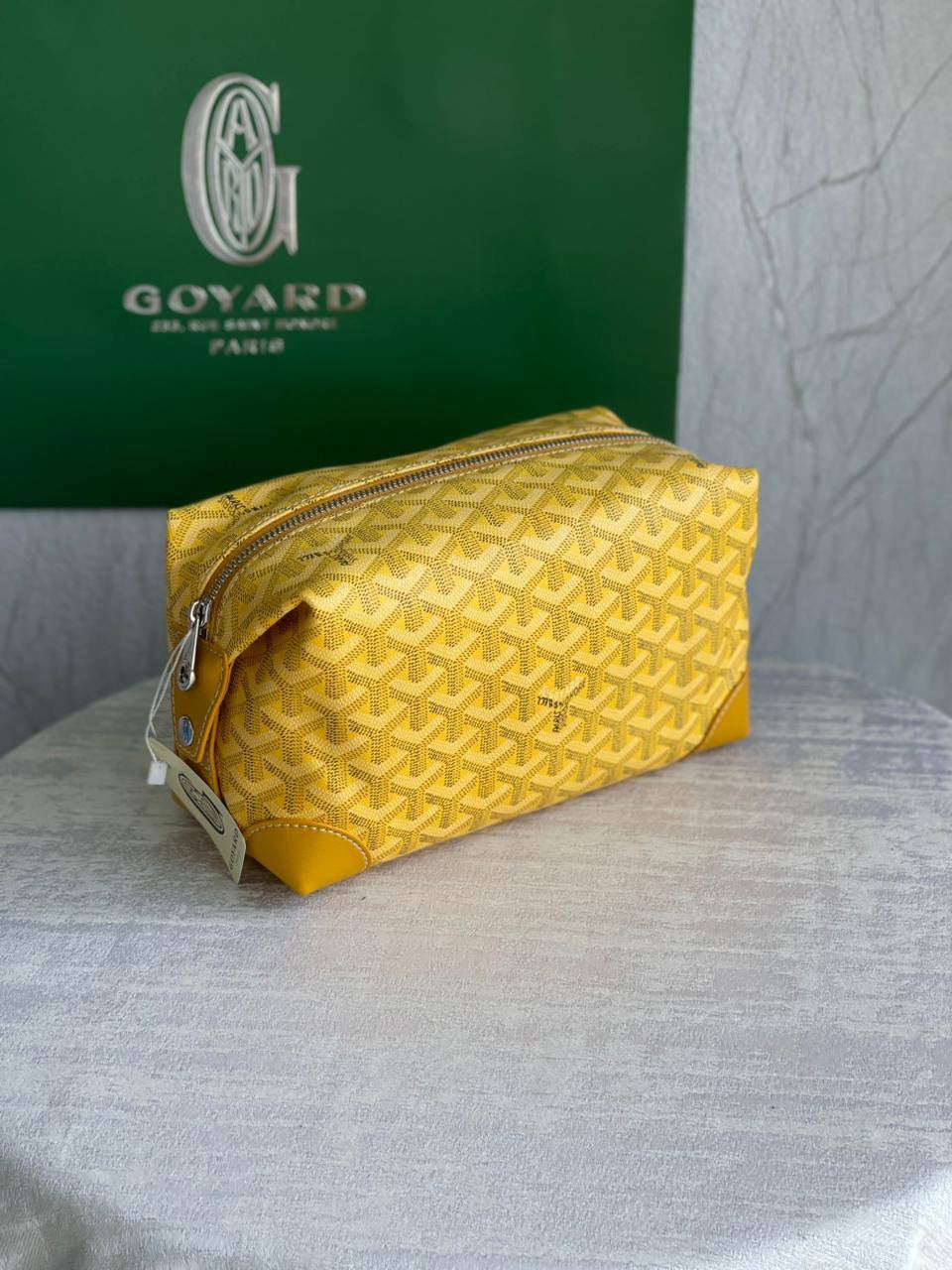 GOYARD
*Wash bag*
*Master quality*
350 dhs🇦🇪
Zain179
♥️♥️♥️