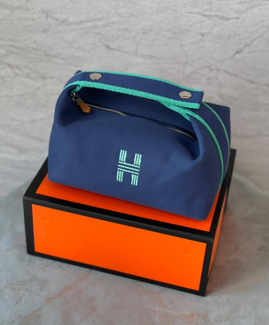 HERMES                                                               Bride à brac clutch bag                                     Master quality         
350 dhs🇦🇪
Zain179
♥️♥️♥️