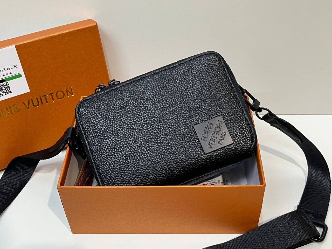 LV/Dior
90 dhs🇦🇪
with box
🎁🎁🎁
size 17×6×12cm
Zain42
♥️♥️♥️