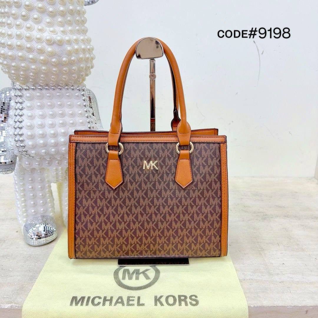 MK
ᴛᴏᴘ ʜᴀɴᴅʟᴇ ᴍɪɴɪ ᴏɴ ᴛʜᴇ ɢᴏ
ᴢɪᴘᴘᴇʀ ᴛʏᴘᴇ
ɪᴛ ʟᴏɴɢ ʙᴇʟᴛ sᴛʀᴀᴘ
sɪᴢᴇ : 24 cm
70 dhs🇦🇪
Zain31
♥️♥️♥️