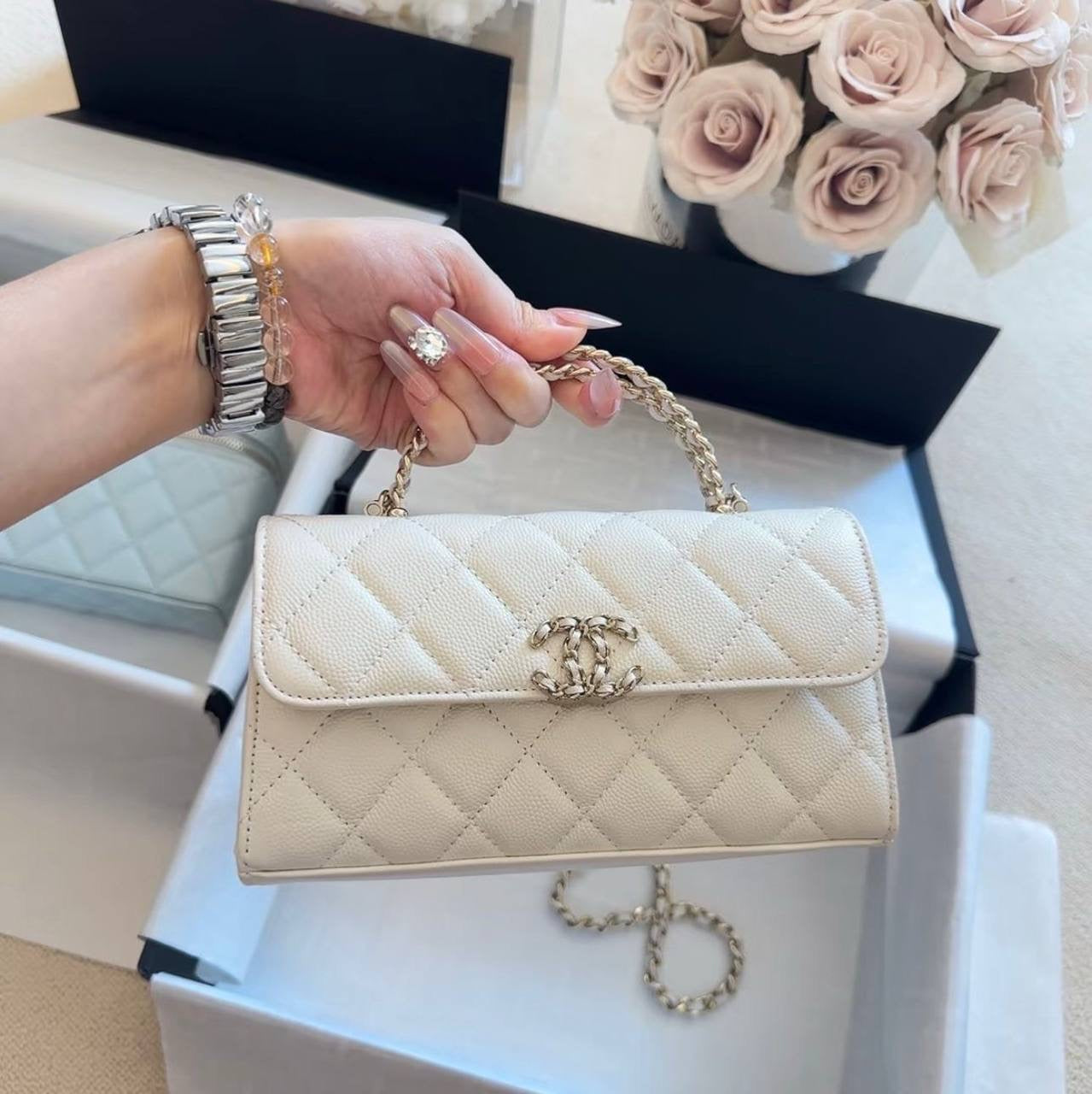 Chanel Master +++
210 dhs🇦🇪
Zain192
♥️♥️♥️