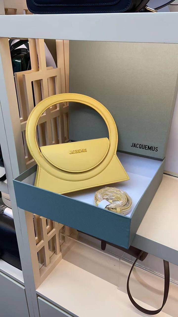 JACQUEMUS 
95 dhs🇦🇪
with box
🎁🎁🎁
Zain90
♥️♥️♥️