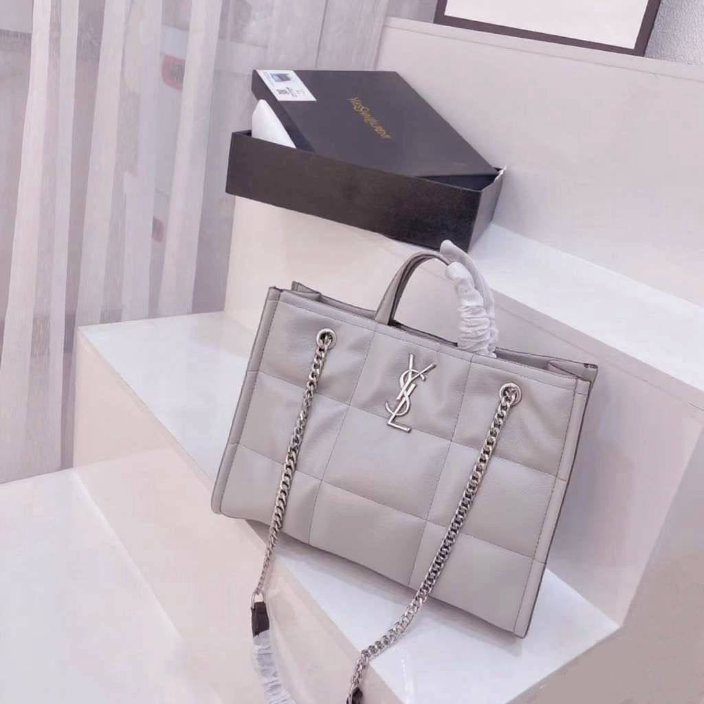 YSL - Dior
offer price
65 dhs🇦🇪
Zain39
♥️♥️♥️