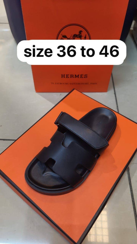 Hermes Slippers
100 dhs🇦🇪
Zain146
♥️♥️♥️