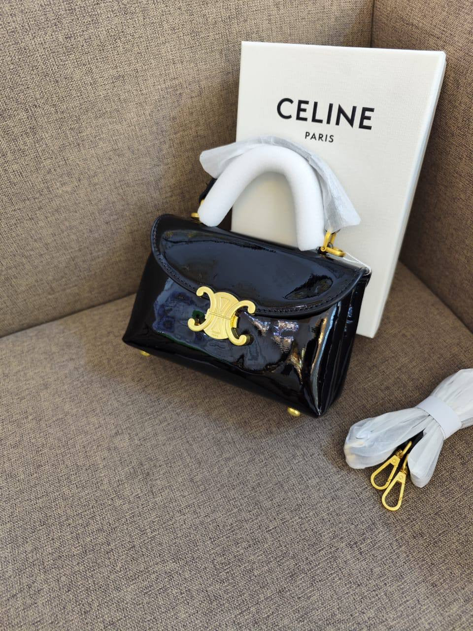 Celine
95 dhs🇦🇪
with box
🎁🎁🎁
24755# New Styles
Zain26
♥️♥️♥️