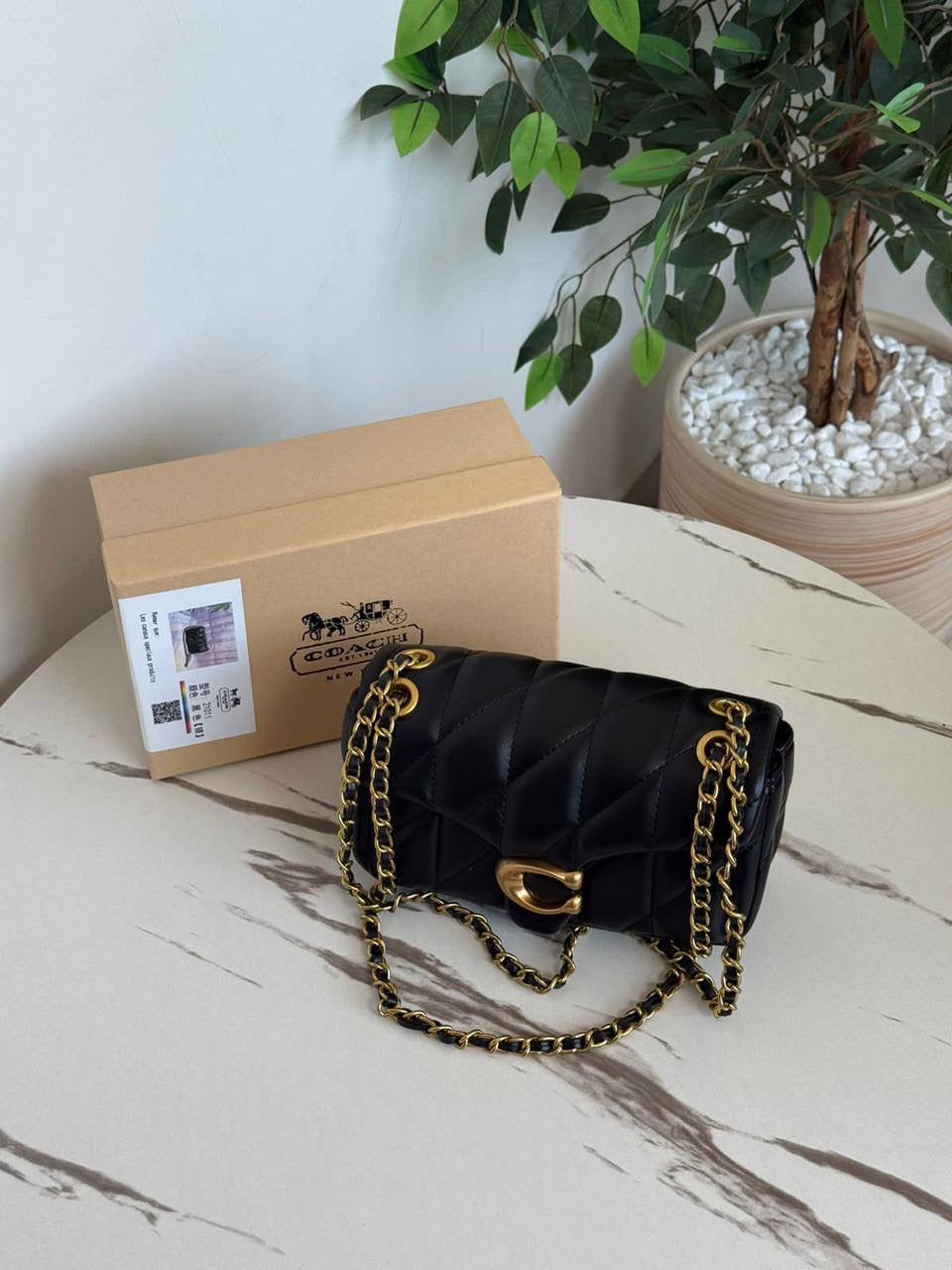 Coach
Best quality 
with box’s 
🎁🎁🎁
95 dhs🇦🇪
size 20 cm
Zain158
♥️♥️♥️
