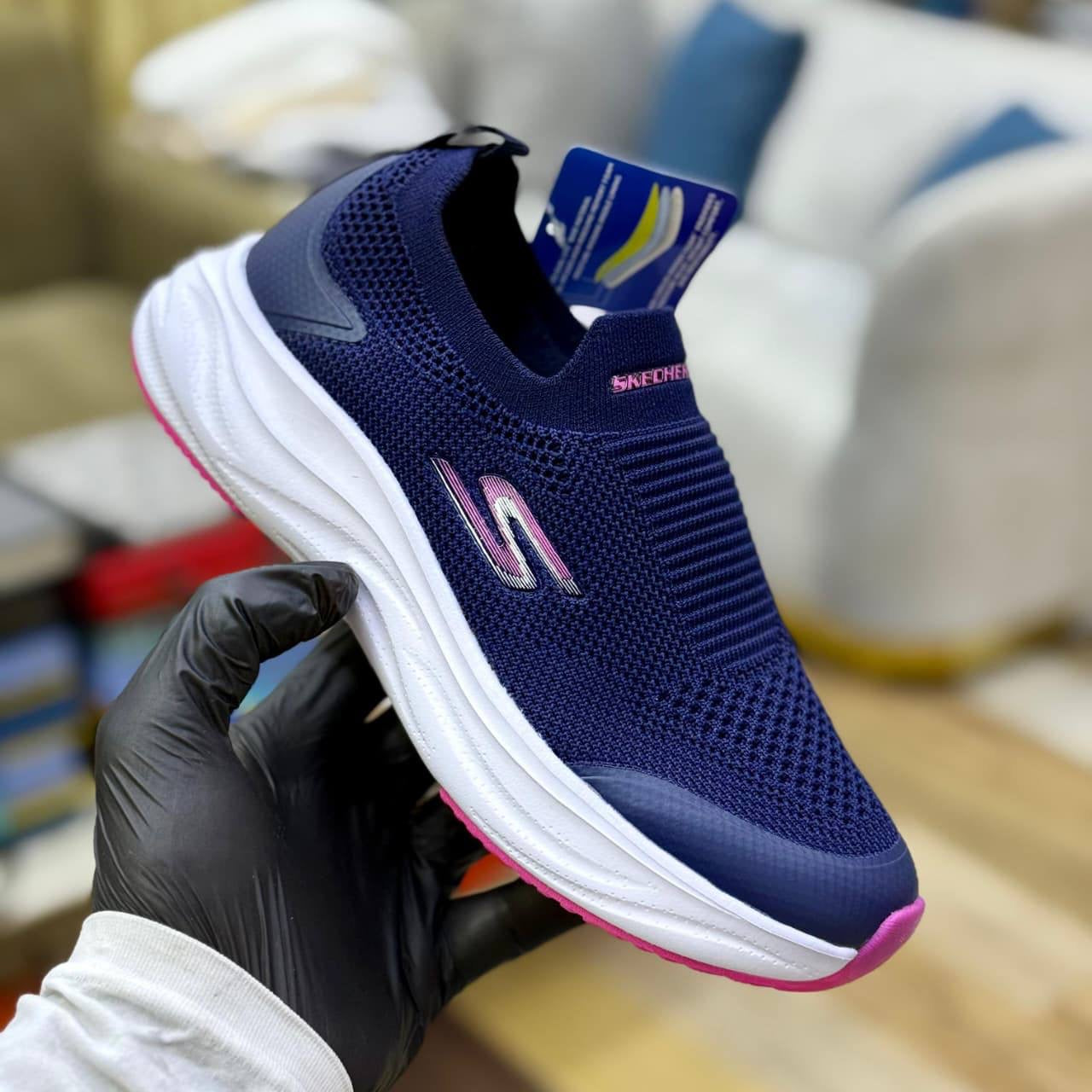 Skechers
Size 36 to 40
100 dhs🇦🇪
Zain27
♥️♥️♥️