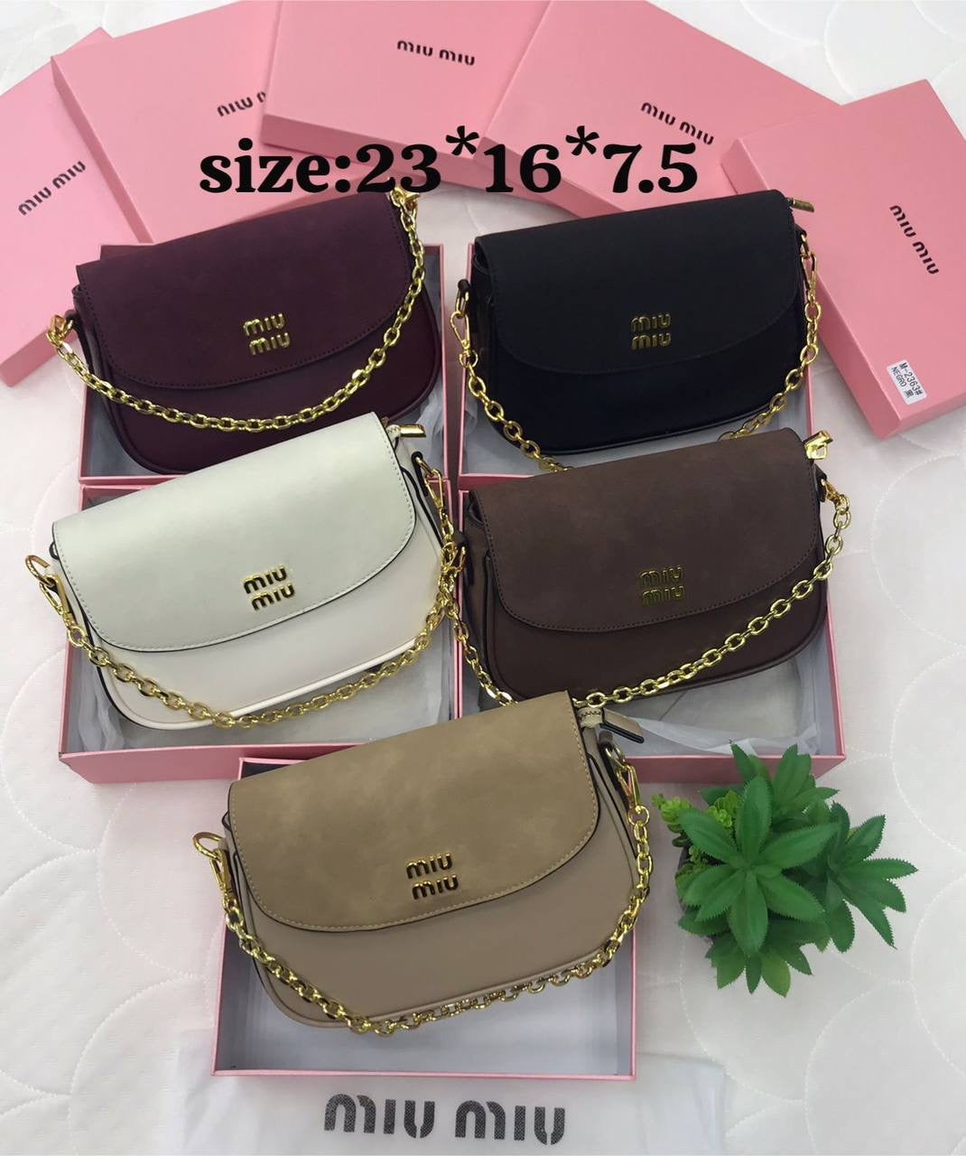 Miu Miu
with box
🎁🎁🎁
good quality
100 dhs🇦🇪
Zain07
♥️♥️♥️