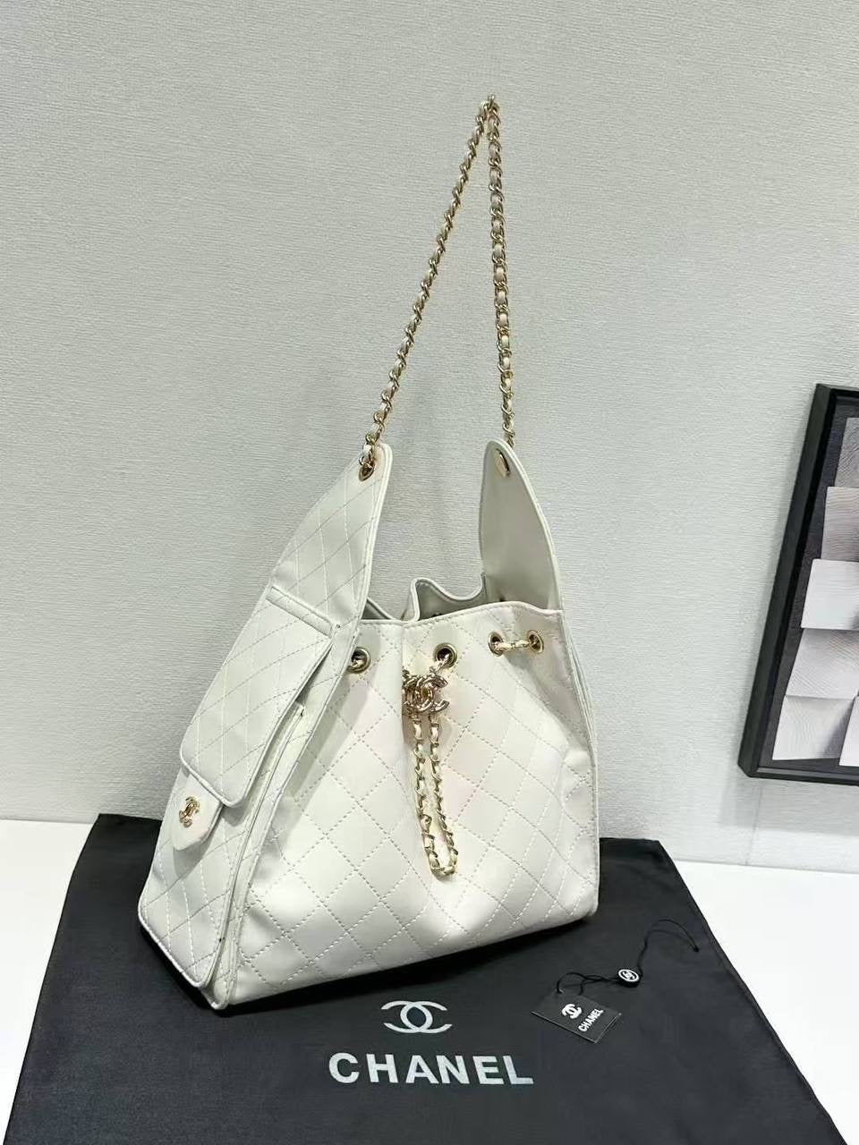 Chanel
Good quality
120 dhs🇦🇪
Zain57
♥️♥️♥️