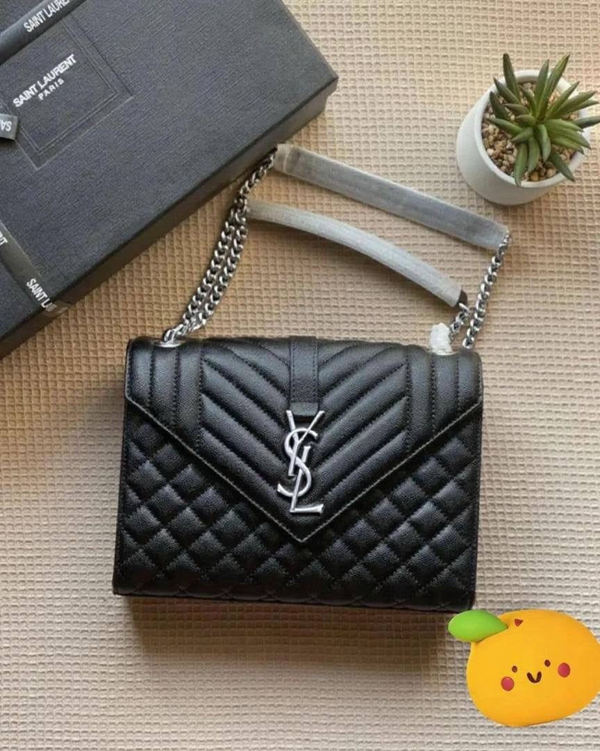 YSL
95 dhs🇦🇪
Good quality 
with box
🎁🎁🎁
Zain35
♥️♥️♥️