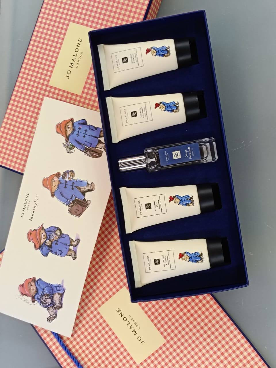 JO MALONE 5IN1 SET
110 dhs🇦🇪
4 pcs hand cream 
- English 
- blackberry 
- wood sage
- lime basil
1 pc cologne
Zain01
♥️♥️♥️