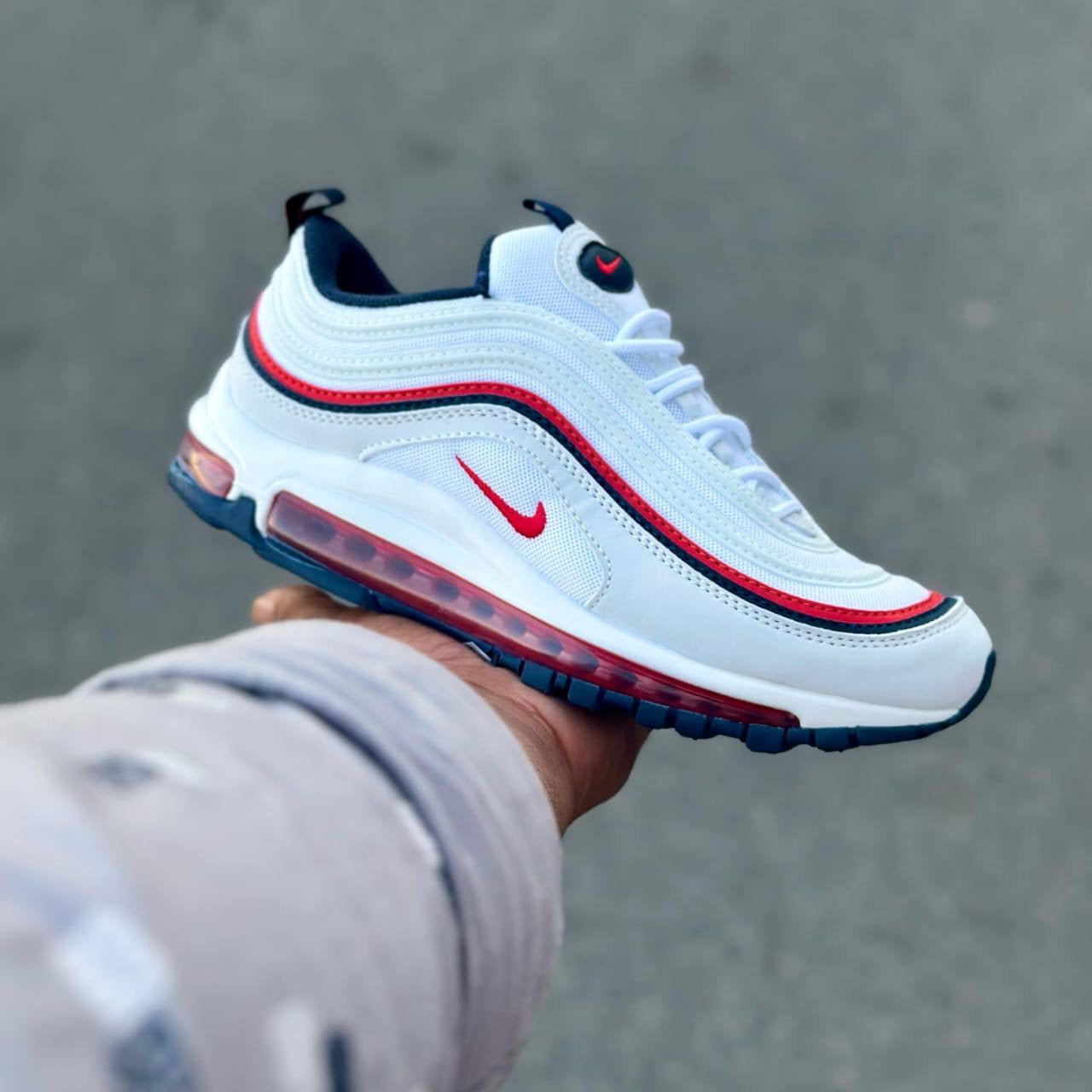 Airmax TN - Airmax 97
Size 40 to 45 
120 dhs🇦🇪
Zain27
♥️♥️♥️