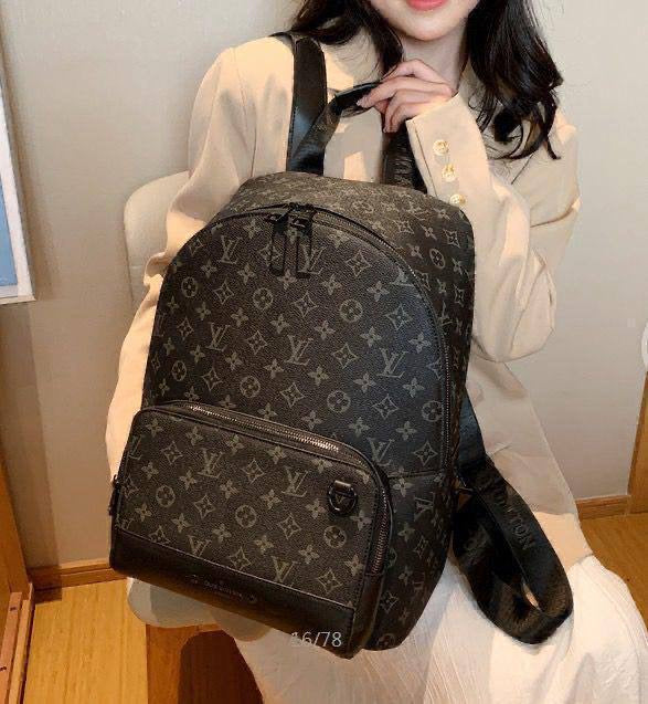 LV Backbag
38*31*20cm
100 dhs🇦🇪
Zain17
♥️♥️♥️
