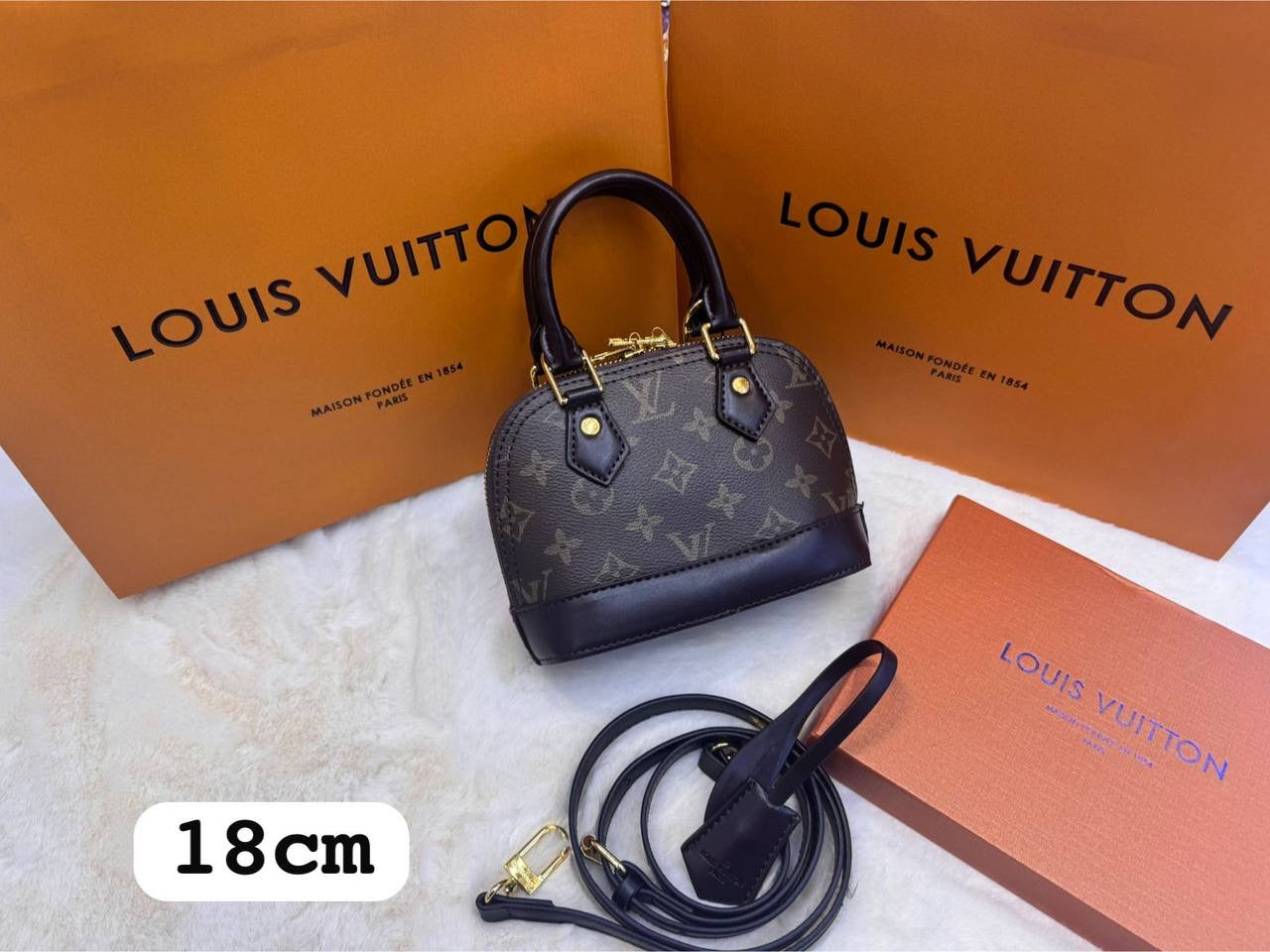 LV
ᴡɪᴛʜ ʟᴏɴɢ sᴛʀᴀᴘ
ᴡɪᴛʜʙᴏx
🎁🎁🎁
ʟᴇᴀᴛʜᴇʀ
sɪᴢᴇ:18ᴄᴍ
90 dhs🇦🇪
Zain56
♥️♥️♥️