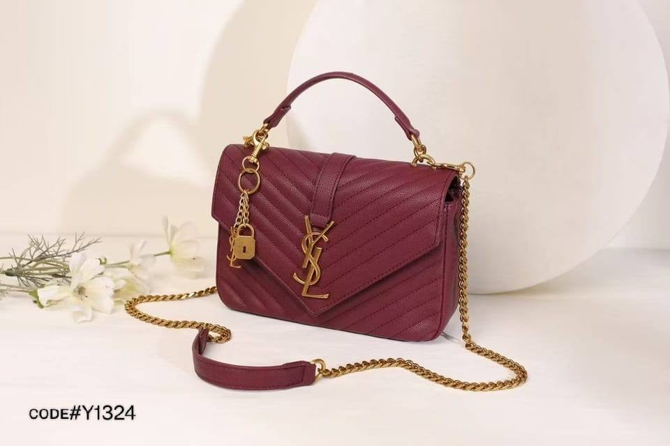 YSL - ʏᴠᴇs sᴀɪɴᴛ ʟᴀᴜʀᴀɴᴛ
ᴄᴏʟʟᴇɢᴇ  ᴍᴇᴅɪᴜᴍ ʙᴀɢ ǫᴜɪʟᴛᴇᴅ ʟᴇᴀᴛʜᴇʀ
ɢᴏʟᴅ ʟᴀᴄᴇ ʜᴀʀᴅᴡᴀʀᴇ
sɪᴢᴇ : 23 x 7 x 14 cm
ᴡɪᴛʜ BOX
🎁🎁🎁
95 dhs🇦🇪
Zain31
♥️♥️♥️