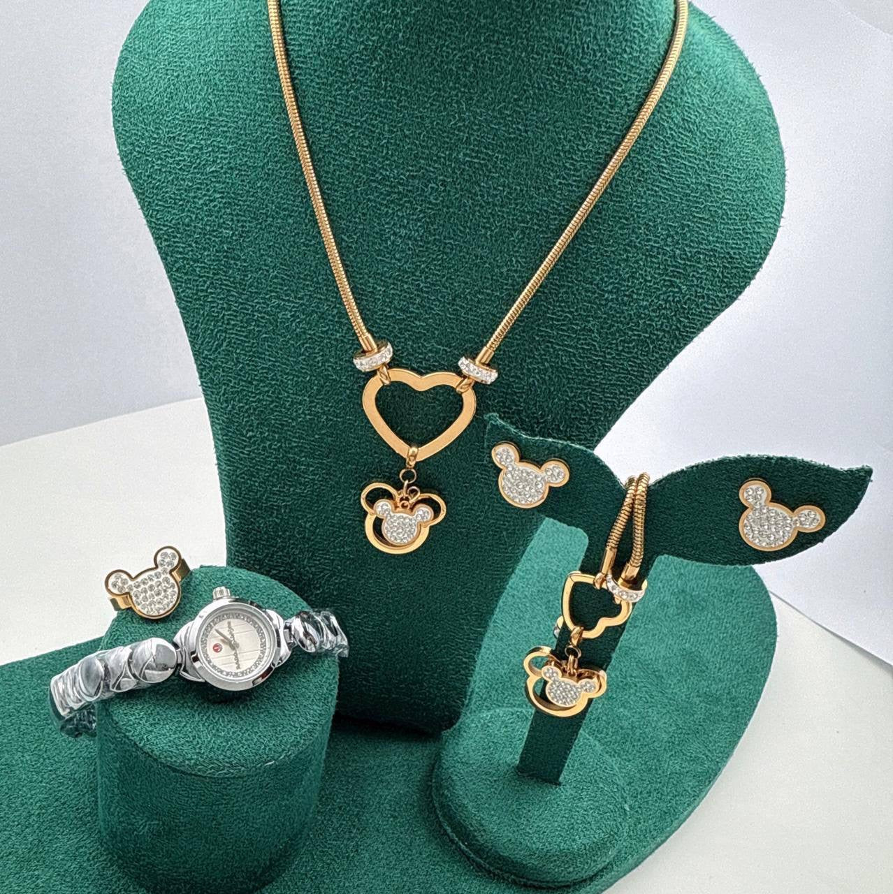 90 dhs 🇦🇪 
Set with box
🎁🎁🎁
Zain45
♥️♥️♥️