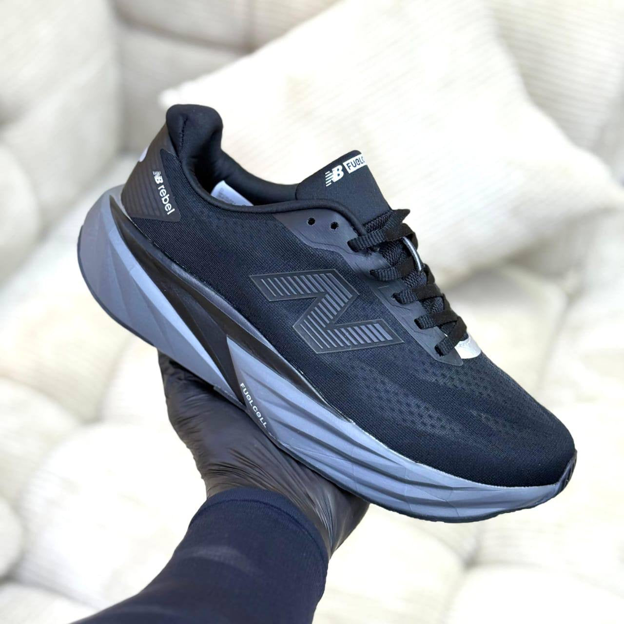 NB
Size 40 to 45
110 dhs🇦🇪
Zain27
♥️♥️♥️