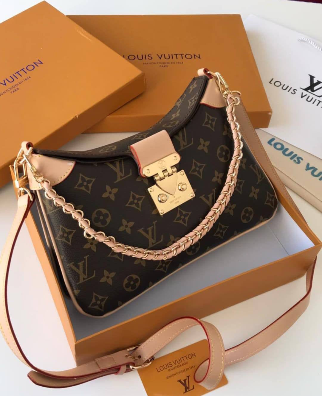LV
ᴛᴡɪɴɴʏ MM ᴍᴏɴᴏɢʀᴀᴍ
ɢᴏʟᴅ ʜᴀʀᴅᴡᴀʀᴇ
sʜᴏᴜʟᴅᴇʀ sʟɪɴɢ ʙᴀɢ
sɪᴢᴇ : 27 cm
ᴡɪᴛʜ BOX
🎁🎁🎁
110 dhs🇦🇪
Zain31
♥️♥️♥️