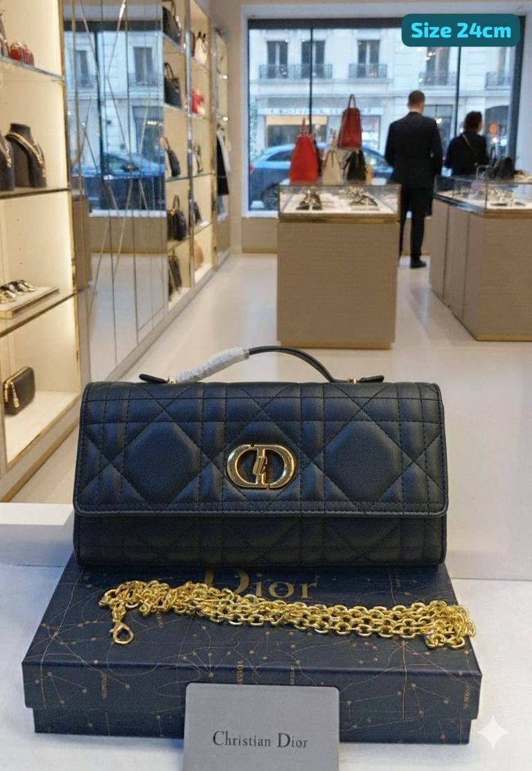 Dior
Good quality 
with box 
🎁🎁🎁
100 dhs🇦🇪
Zain186
♥️♥️♥️