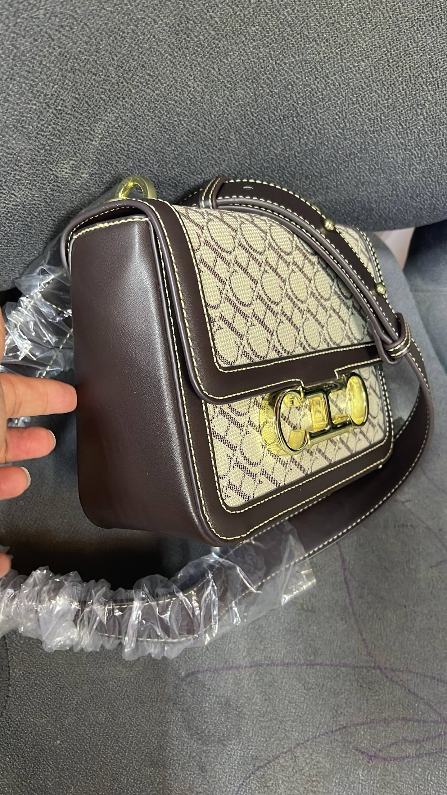 CH
High Quality 
with box 
🎁🎁🎁
95 dhs🇦🇪
Zain136
♥️♥️♥️