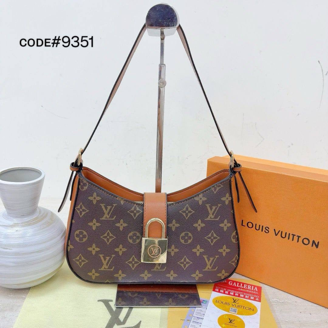 LV
ʟᴏᴡ ᴋᴇʏ sʜᴏᴜʟᴅᴇʀ ʙᴀɢ
ᴡɪᴛʜ ʟᴏɴɢ ʙᴇʟᴛ sᴛʀᴀᴘ
sɪᴢᴇ : 27 ᴄm
ᴡɪᴛʜ  BOX
🎁🎁🎁
75 dhs🇦🇪
Zain31
♥️♥️♥️