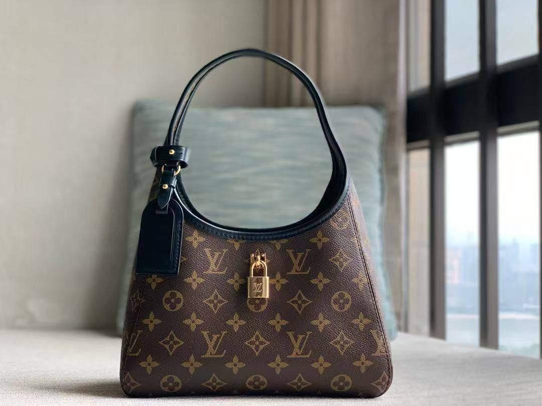 LV Master
310 dhs🇦🇪
Zain228
♥️♥️♥️