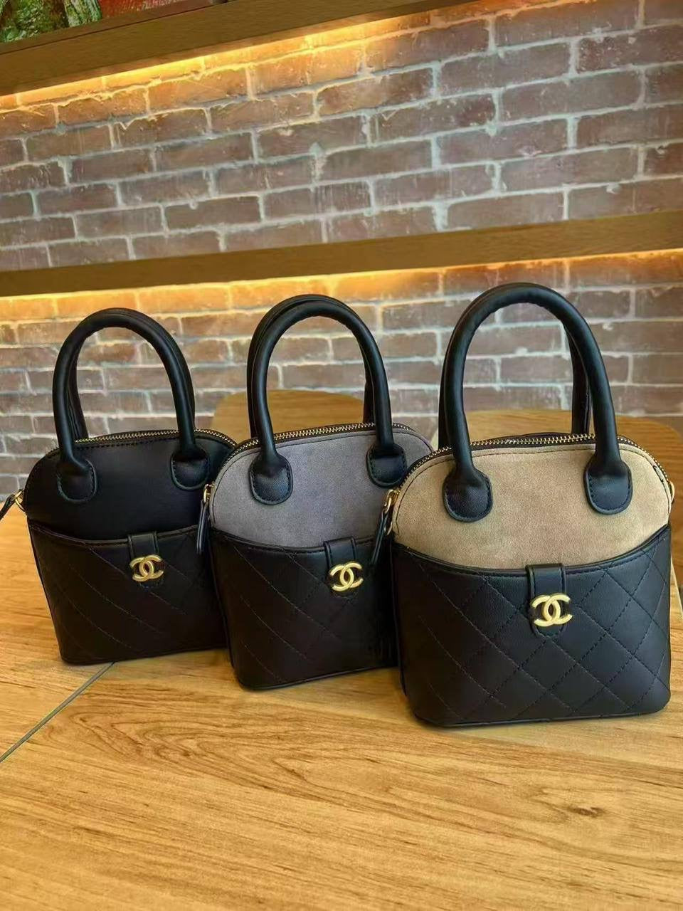 Chanel
High quality 
140 dhs🇦🇪
Zain57
♥️♥️♥️