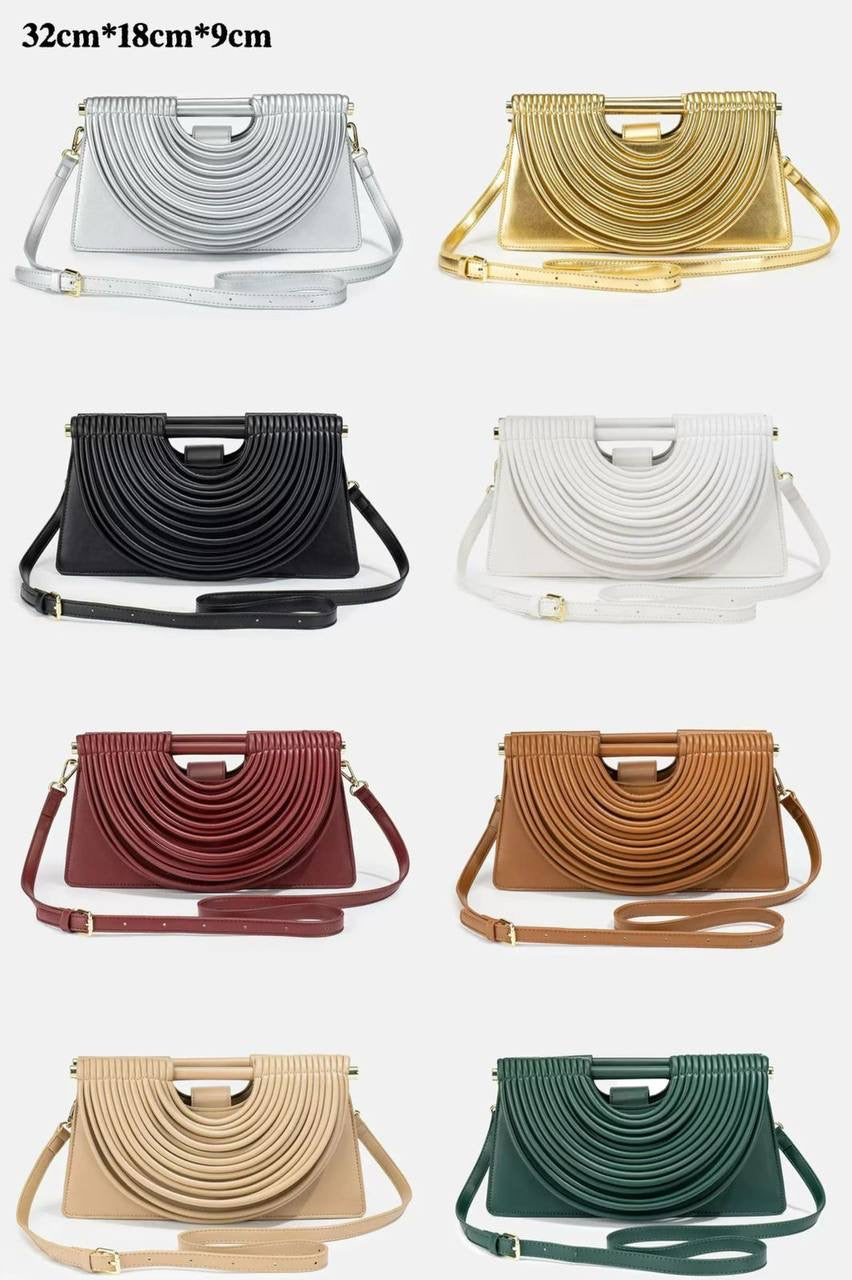 BOTTEGA 
NEW CAME GOOD QUALITY 
120 dhs🇦🇪
Zain39
♥️♥️♥️