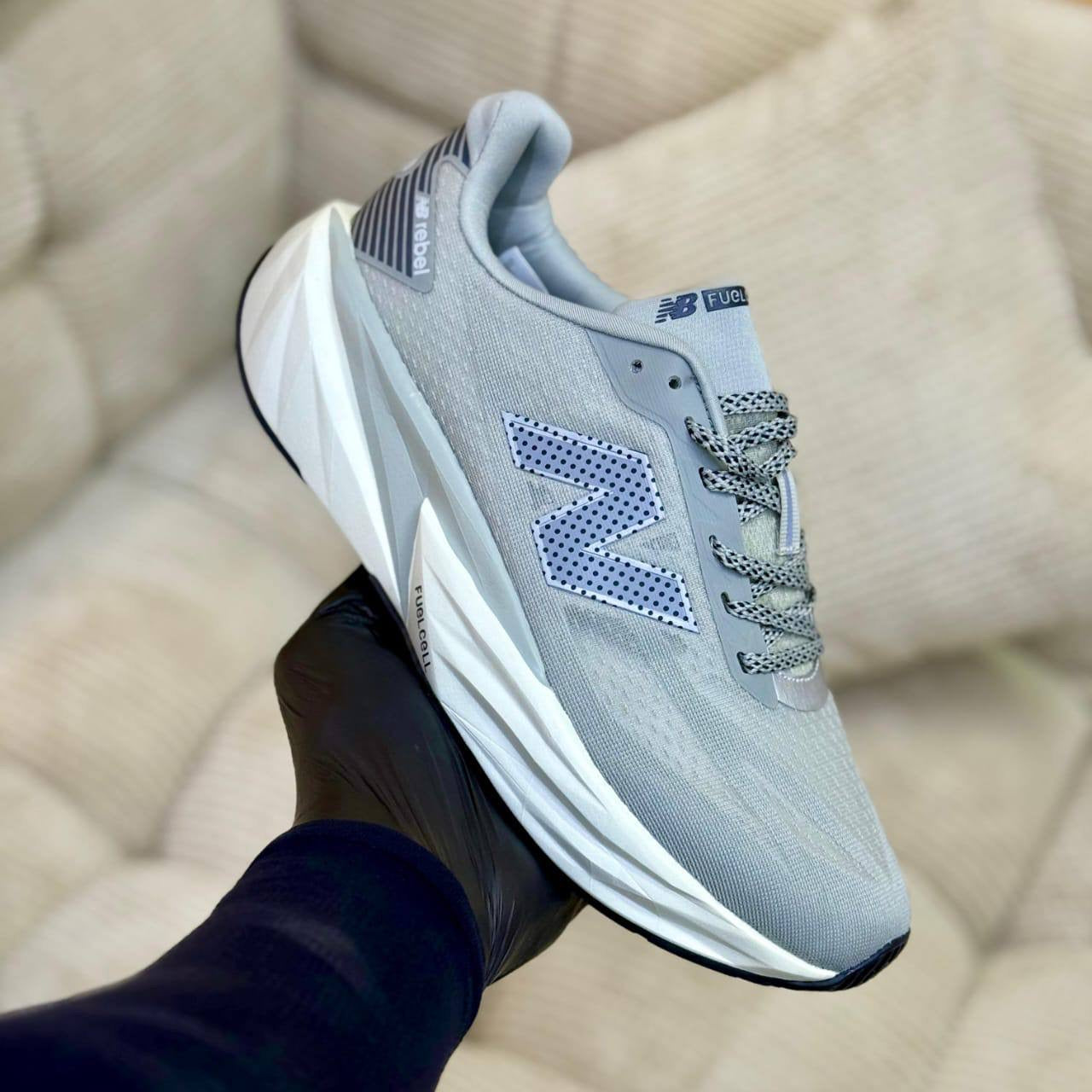 NB
Size 40 to 45
110 dhs🇦🇪
Zain27
♥️♥️♥️