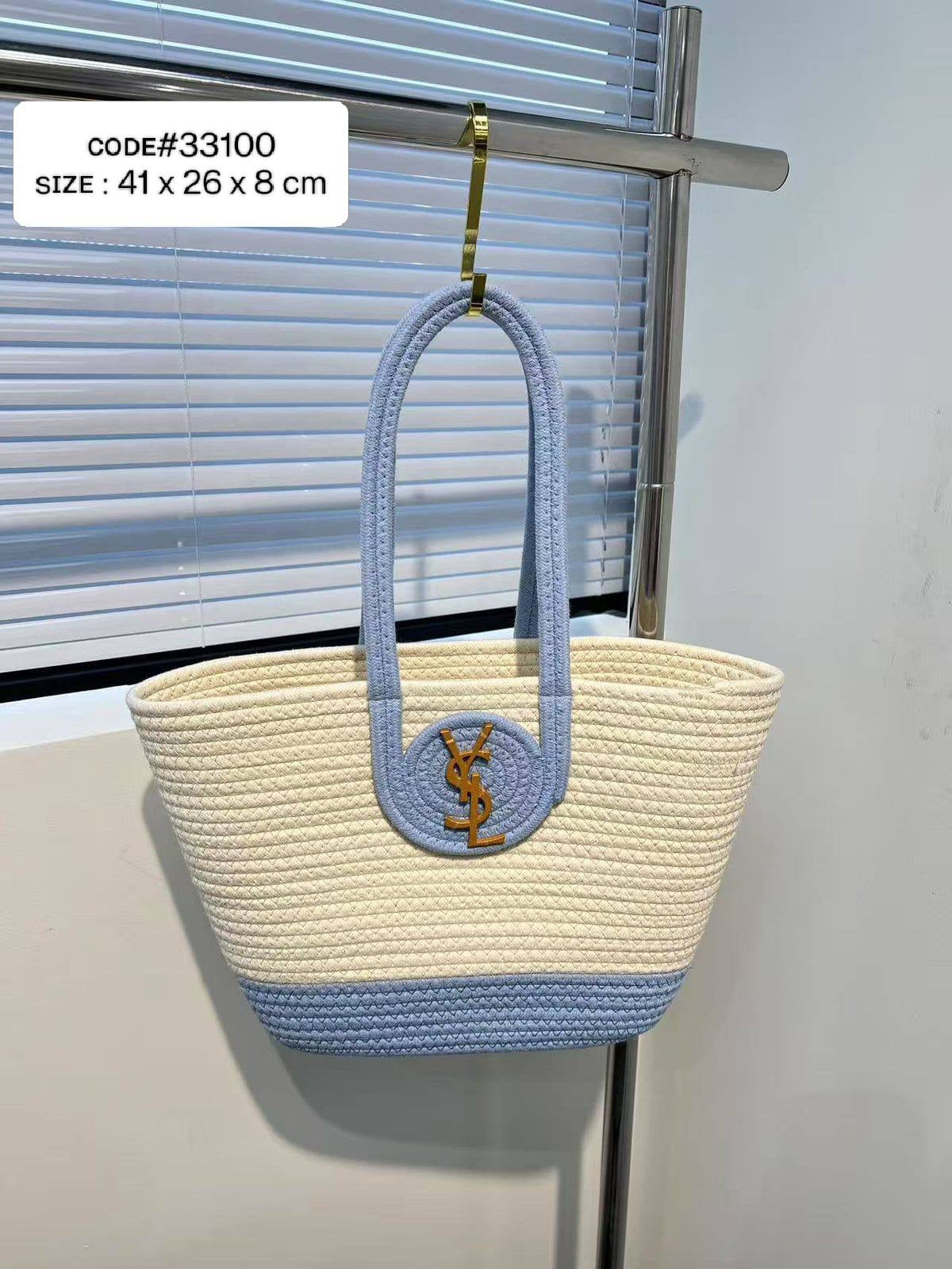 YSL - YVES SAINT LAURENT
BEACH  SHOULDER BAG
sɪᴢᴇ : 41 cm
65 dhs🇦🇪
Zain31
♥️♥️♥️