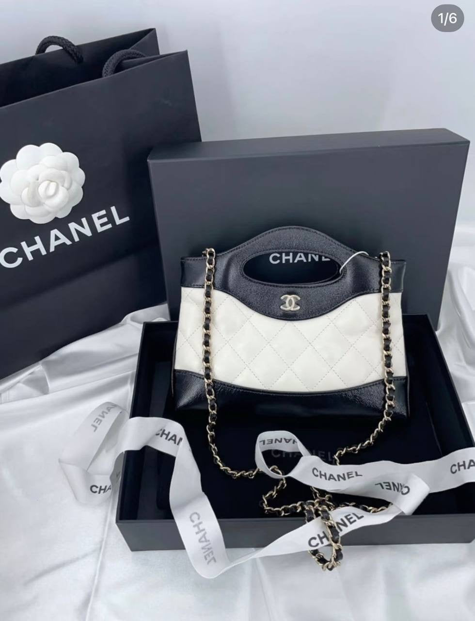 Chanel
90 dhs🇦🇪
with box
🎁🎁🎁
Zain38
♥️♥️♥️