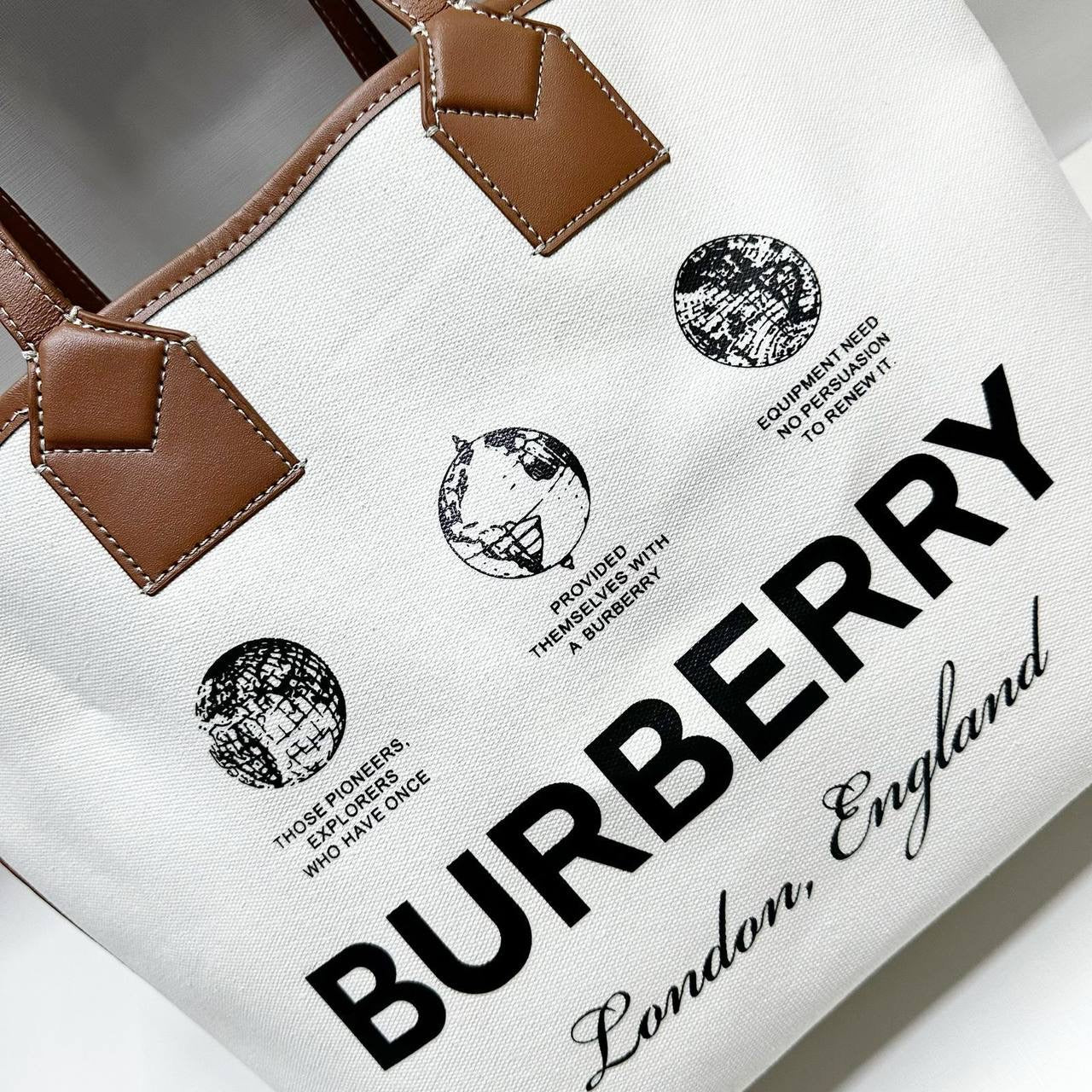 BURBERRY
GOOD QUALITY 
85 dhs🇦🇪
Zain39
♥️♥️♥️