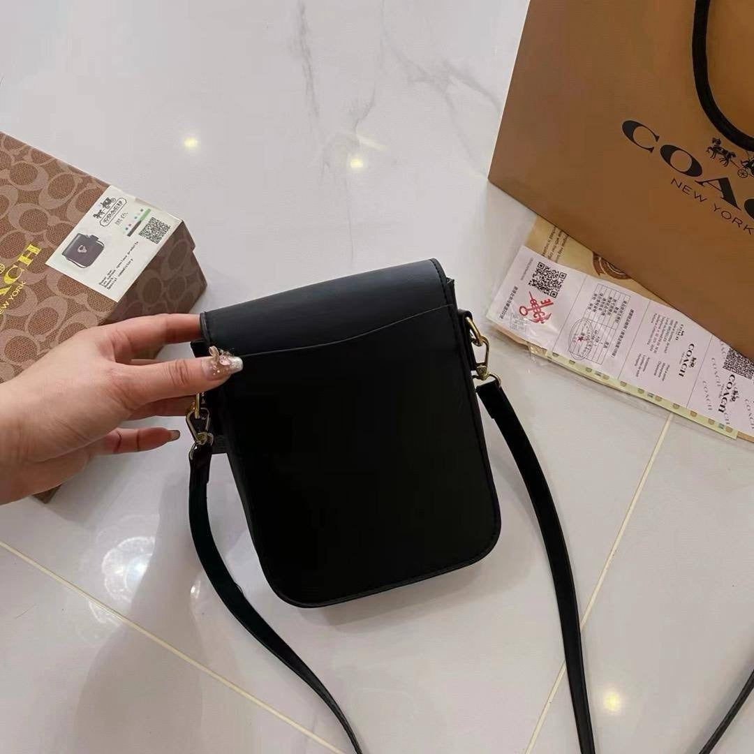 Coach
Phone bag 
With box 
🎁🎁🎁
60 dhs🇦🇪
Zain17
♥️♥️♥️