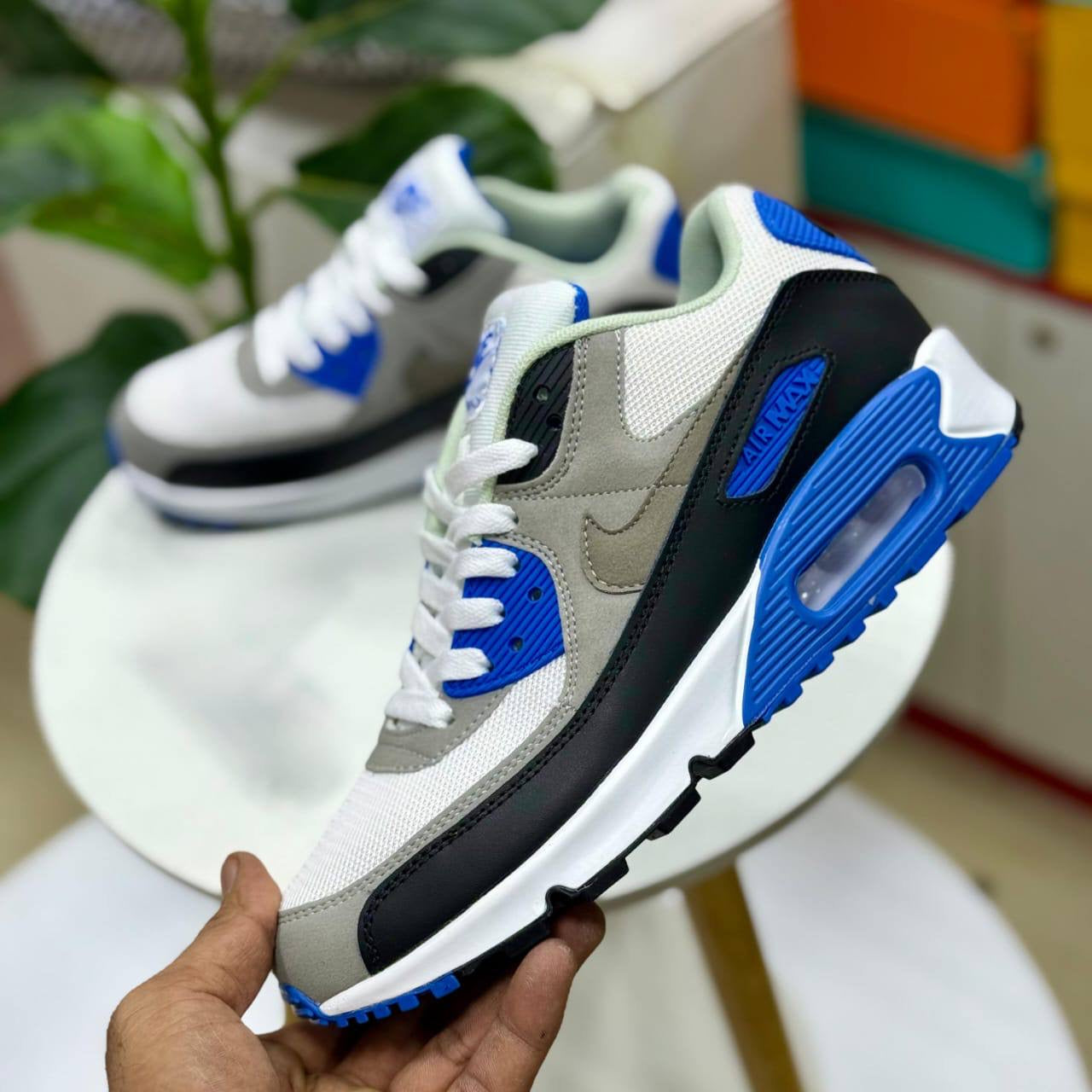 Airmax
Size 40 to 45
100 dhs🇦🇪
Zain27
♥️♥️♥️