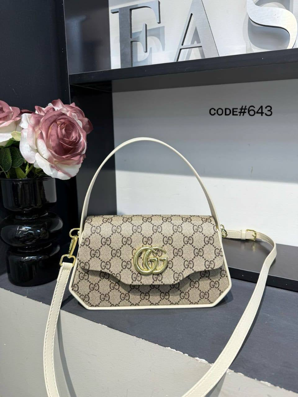 Gucci ʜᴀɴᴅ ʙᴀɢ
ᴡɪᴛʜ ʟᴏɴɢ ʙᴇʟᴛ sᴛʀᴀᴘ
sɪᴢᴇ : 23 cm
70 dhs🇦🇪
Zain31
♥️♥️♥️