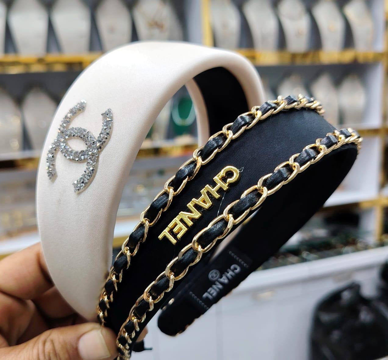Headband
good quality 💯
Without box 📦 
20 dhs🇦🇪
Zain216
♥️♥️♥️