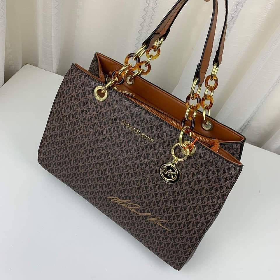 MK
90 dhs🇦🇪
Zain137
♥️♥️♥️